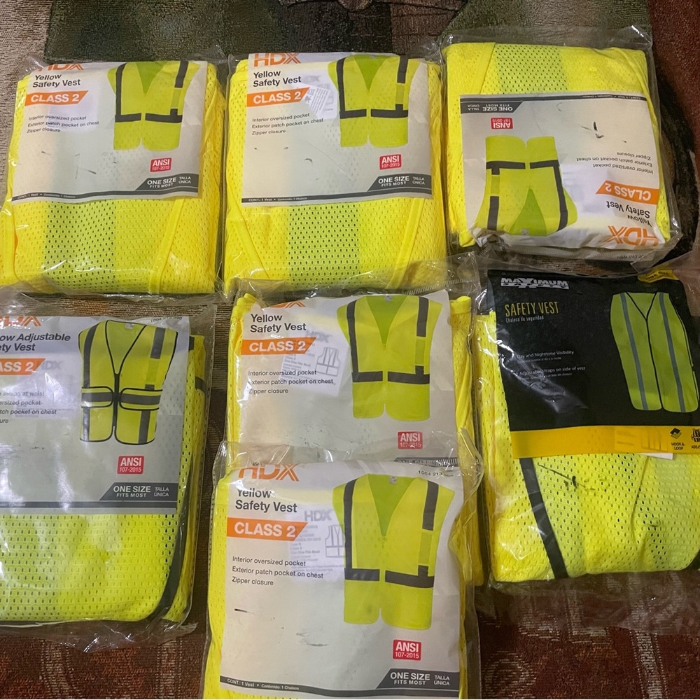Lot of 7 High-Visibility Yellow Safety Vests HDX & Maximum NEW Construction, etc